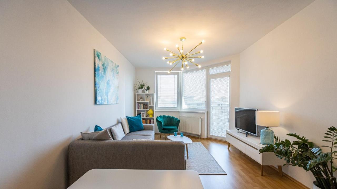 2 Room Apartment With Terrace, New Building, Jegeho Братислава Екстер'єр фото