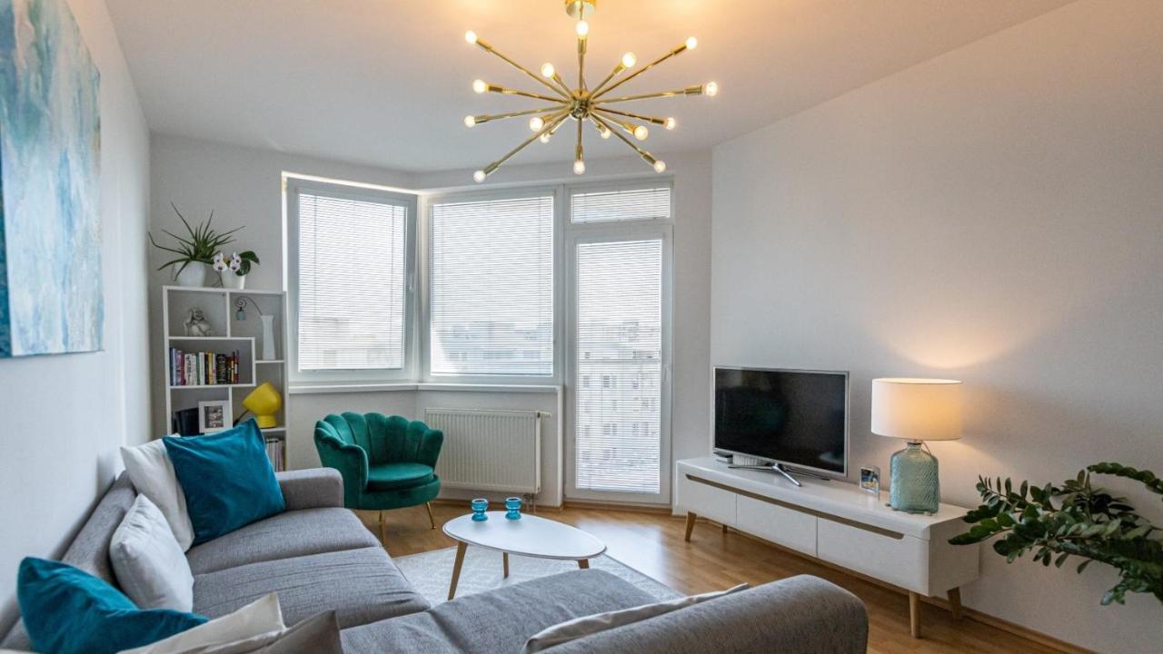 2 Room Apartment With Terrace, New Building, Jegeho Братислава Екстер'єр фото