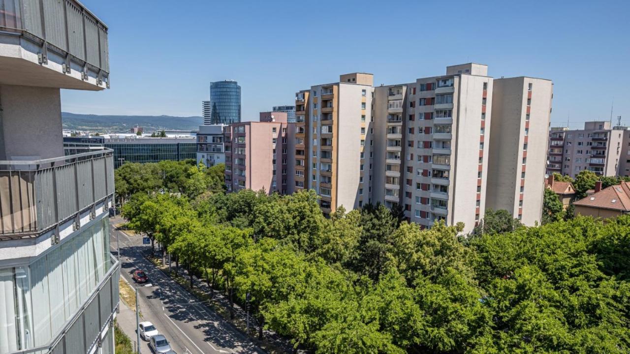2 Room Apartment With Terrace, New Building, Jegeho Братислава Екстер'єр фото