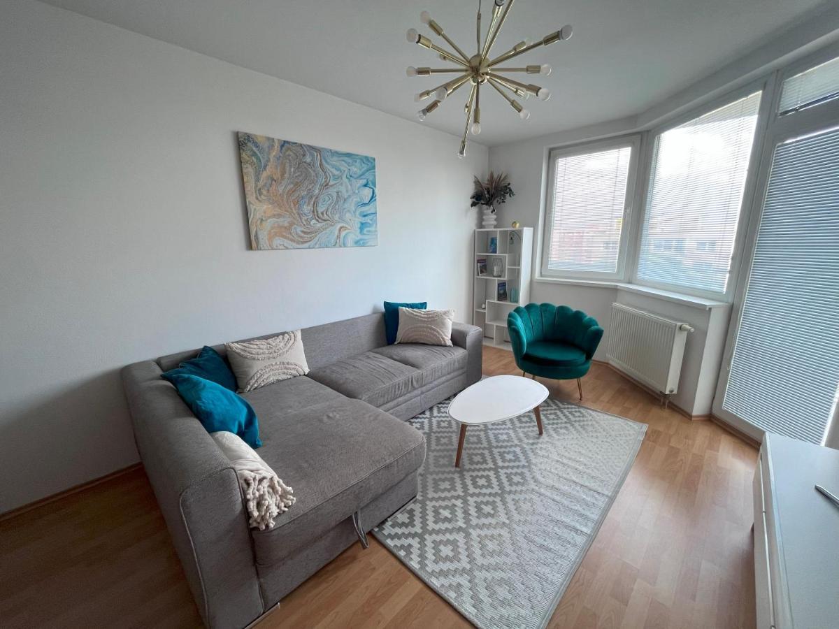 2 Room Apartment With Terrace, New Building, Jegeho Братислава Екстер'єр фото
