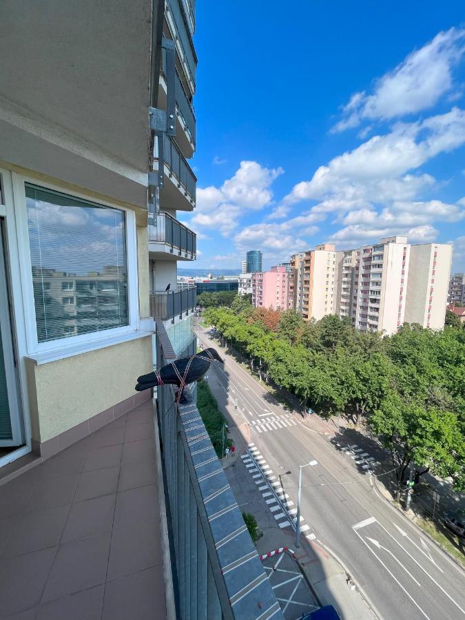 2 Room Apartment With Terrace, New Building, Jegeho Братислава Екстер'єр фото