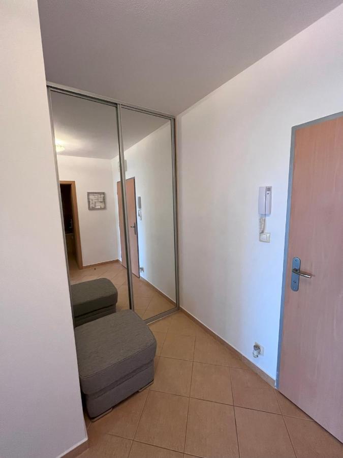 2 Room Apartment With Terrace, New Building, Jegeho Братислава Екстер'єр фото